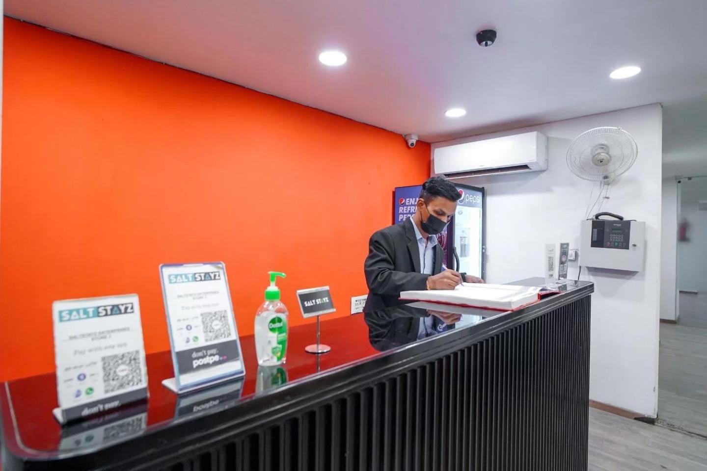 Saltstayz Express -Medicity Near Medanta Hospital Gurgaon Exteriör bild